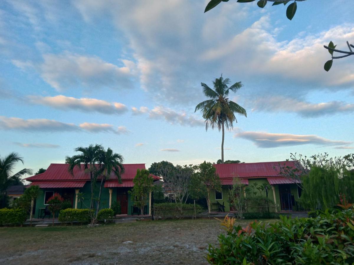 Motel Aurora Damai Pantai Cenang  Esterno foto